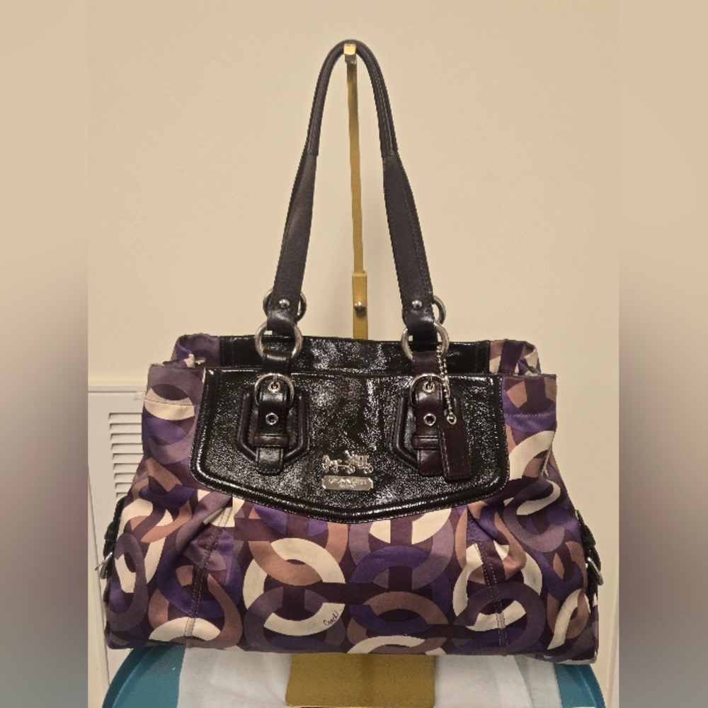 Coach Shoulderbag Satin and Patent Leather-used Fair condition